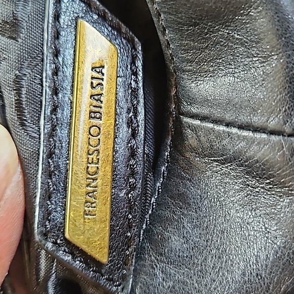 Francesco Biasia Black Patent Leather Shoulder Bag - Picture 5 of 16